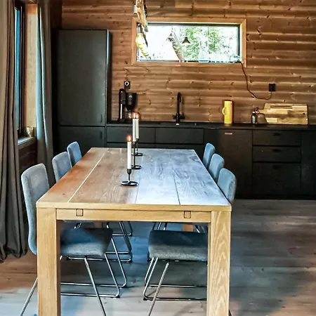 Casa de Férias Beautiful In Steinsholt With Sauna